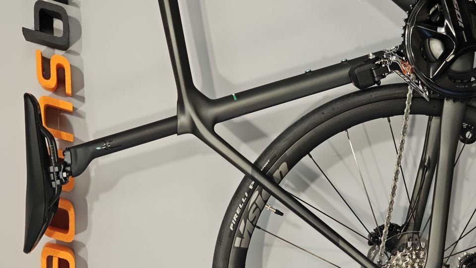 Bianchi Infinito 105 Di2 Yol Yarış Bisikleti    53cm Gri