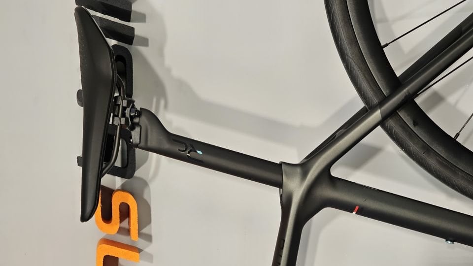 Bianchi Infinito 105 Di2 Yol Yarış Bisikleti    53cm Gri
