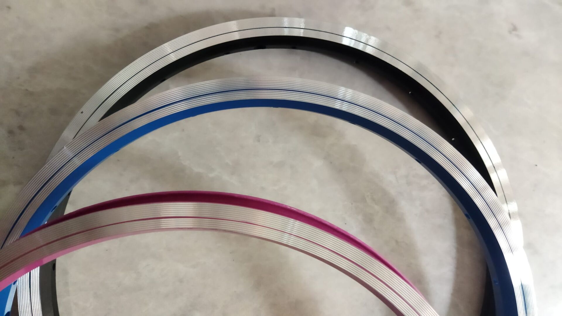 Carelle 16'' jant çember muhtelif renk 20 DELİK