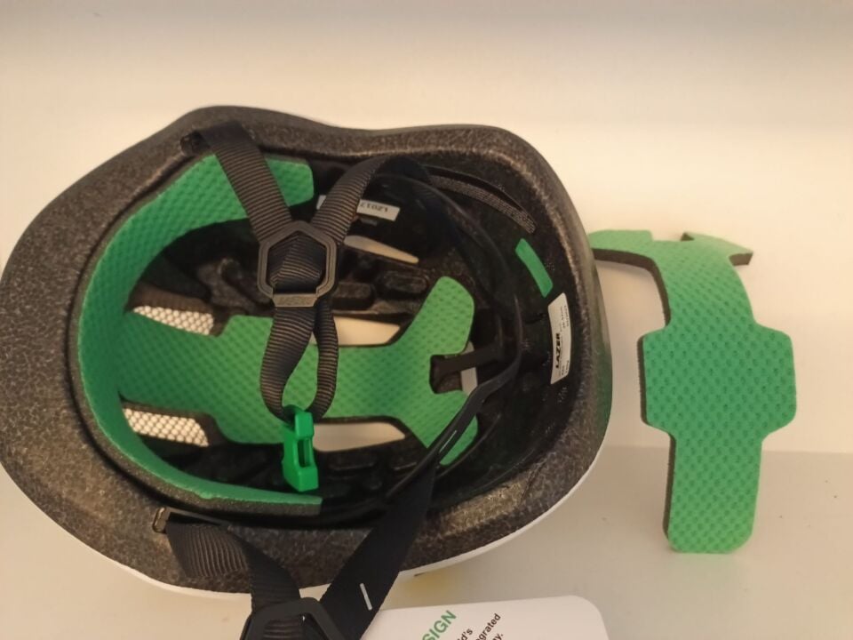 Lazer PNUT Kineticore Çocuk Kaskı 46-52cm Beyaz Sarı Desen